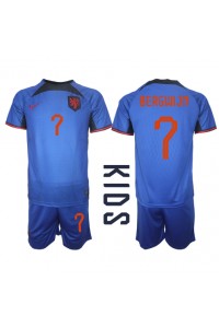 Nederland Steven Bergwijn #7 Babytruitje Uit tenue Kind WK 2022 Korte Mouw (+ Korte broeken)